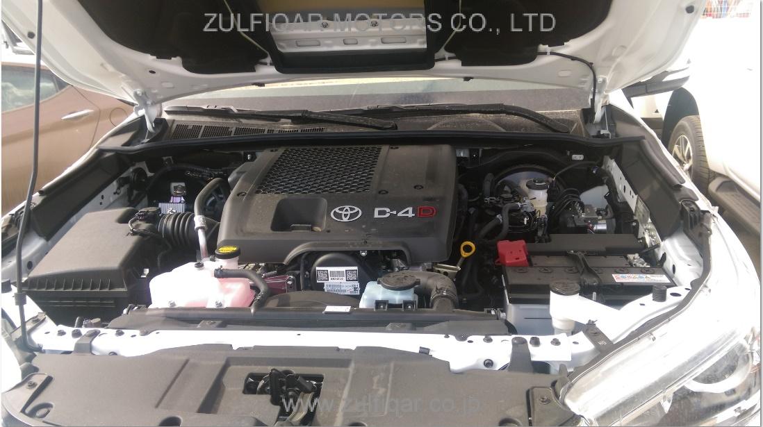 TOYOTA HILUX 2016 Image 7