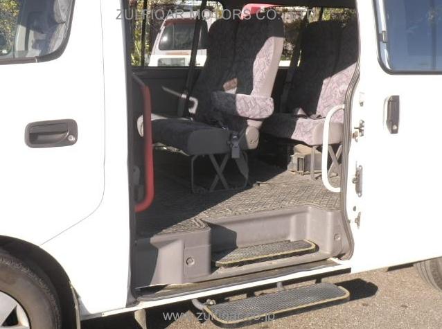 NISSAN CARAVAN COACH 2005 Image 4