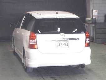 TOYOTA WISH 2003 Image 2