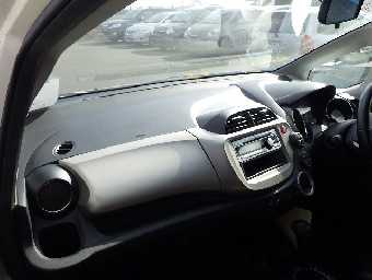 HONDA FIT HYBRID 2013 Image 7