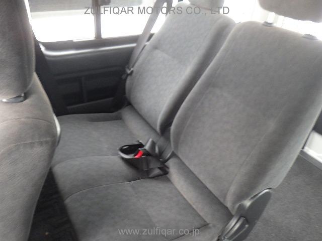 TOYOTA HIACE WAGON 2011 Image 10