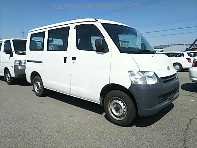 TOYOTA LITEACE 2012 Image 2