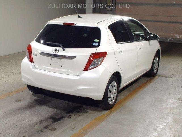 TOYOTA VITZ 2012 Image 3