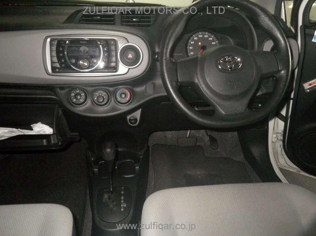 TOYOTA VITZ 2012 Image 2