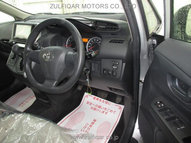 TOYOTA WISH 2011 Image 8