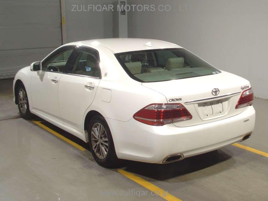 TOYOTA CROWN 2012 Image 2