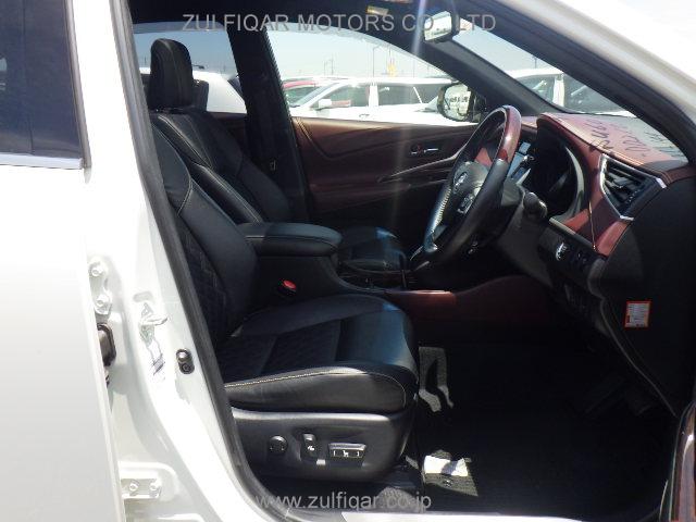 TOYOTA HARRIER 2014 Image 6