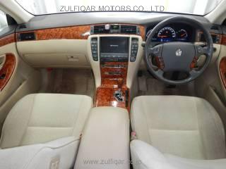 TOYOTA CROWN 2004 Image 3