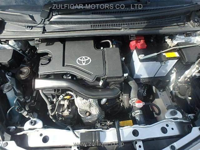 TOYOTA VITZ 2015 Image 21