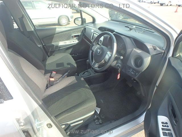 TOYOTA VITZ 2015 Image 9