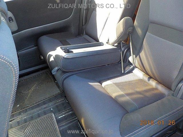 NISSAN SERENA 2009 Image 8