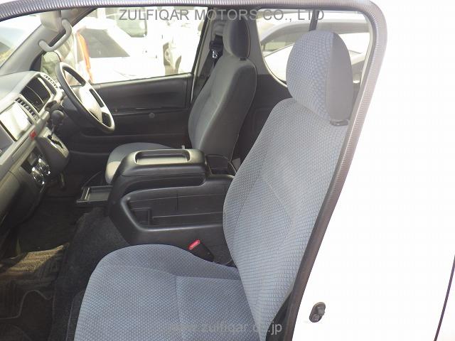 TOYOTA HIACE BUS 2013 Image 19