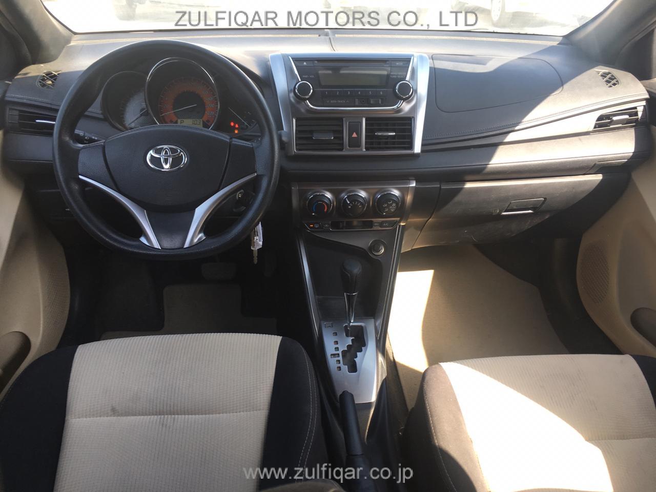 TOYOTA YARIS 2015 Image 2