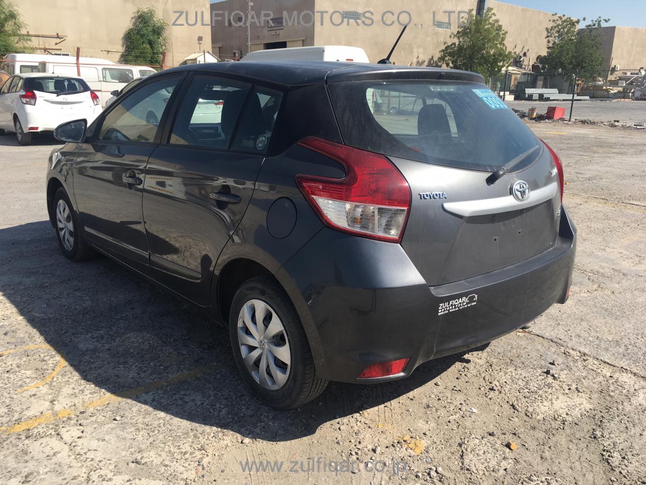 TOYOTA YARIS 2015 Image 6