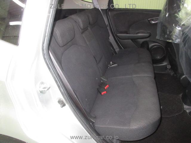 HONDA FIT HYBRID 2013 Image 9