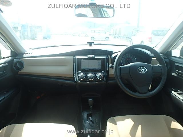 TOYOTA COROLLA AXIO 2013 Image 2