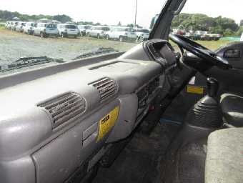 ISUZU ELF TRUCK 2004 Image 24