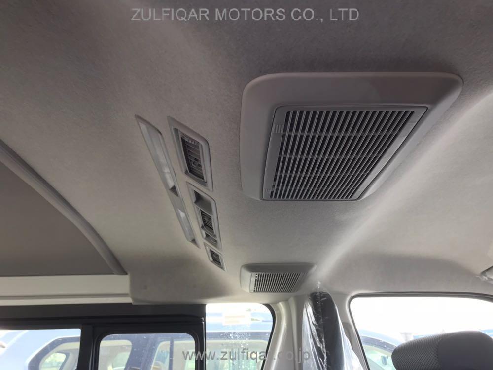 TOYOTA HIACE 2018 Image 1