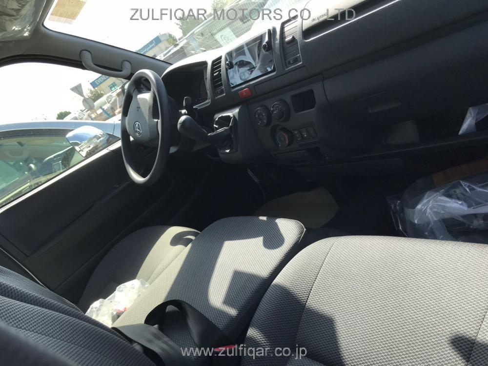 TOYOTA HIACE 2018 Image 9