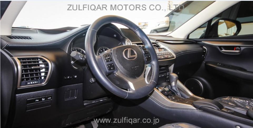 LEXUS NX200 2015 Image 8