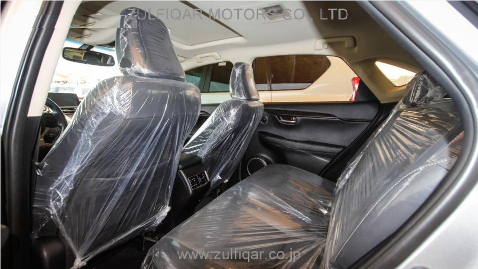 LEXUS NX200 2015 Image 9