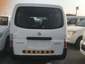 NISSAN URVAN 2010 Image 3