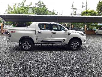 TOYOTA HILUX REVOLUTION 2018 Image 8