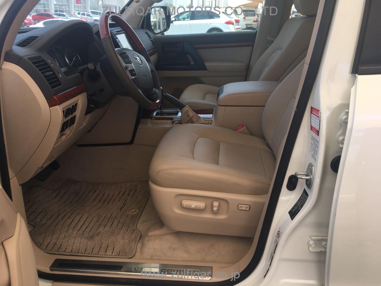 TOYOTA LAND CRUSIER 2014 Image 7