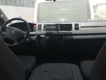 TOYOTA HIACE 2013 Image 2