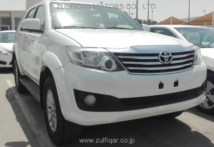 TOYOTA FORTUNER 2014 Image 4