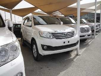 TOYOTA FORTUNER 2014 Image 4