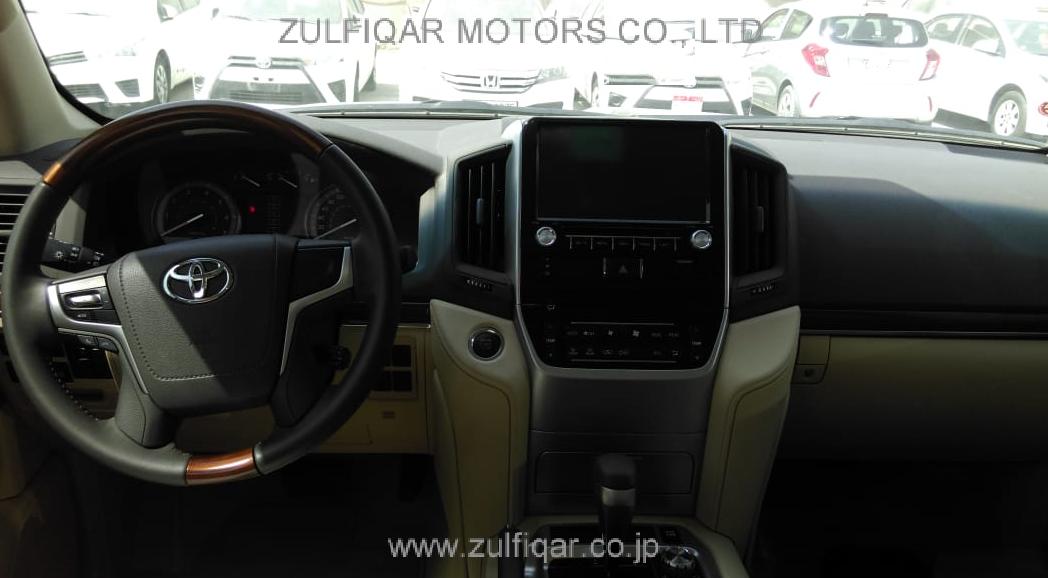 TOYOTA LAND CRUISER 2017 Image 2