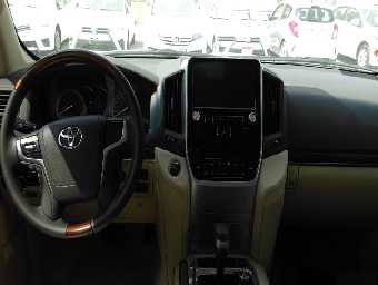 TOYOTA LAND CRUISER 2017 Image 2