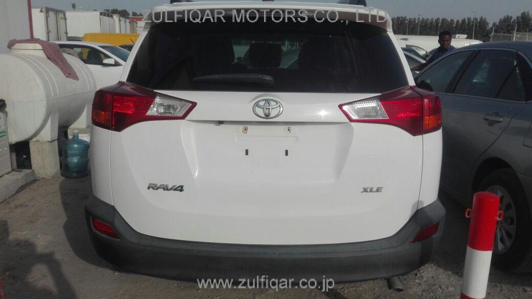 TOYOTA RAV4 2015 Image 3