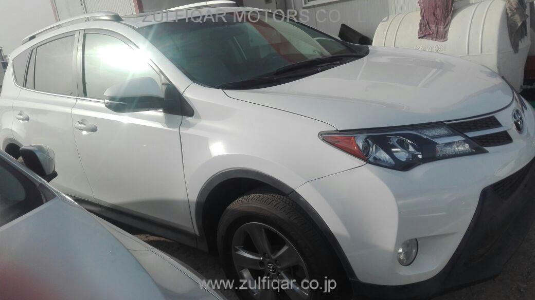 TOYOTA RAV4 2015 Image 4