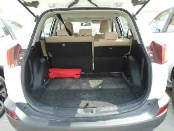 TOYOTA RAV4 2014 Image 8