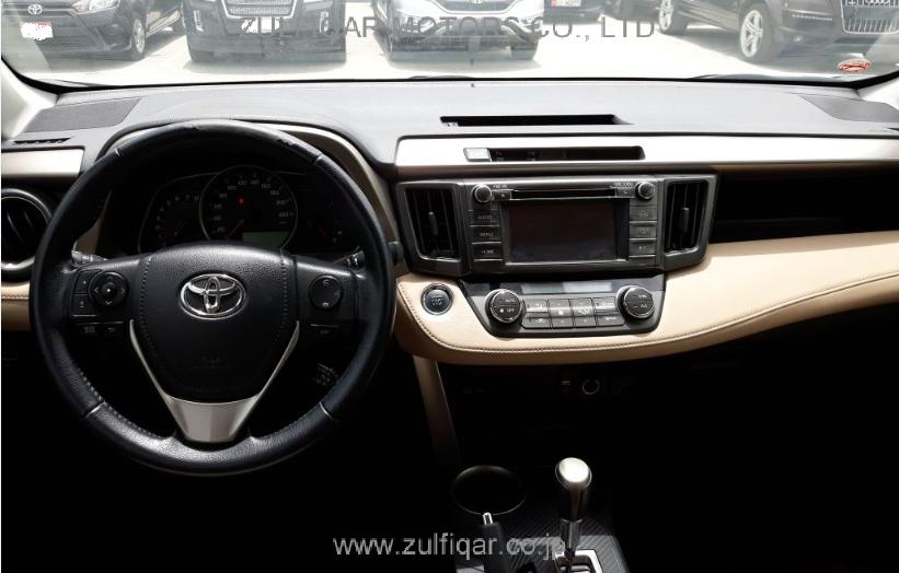 TOYOTA RAV4 2014 Image 2