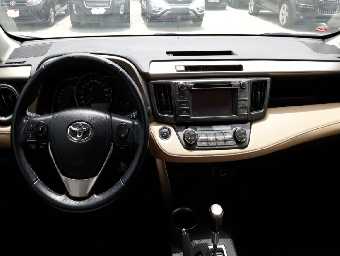 TOYOTA RAV4 2014 Image 2