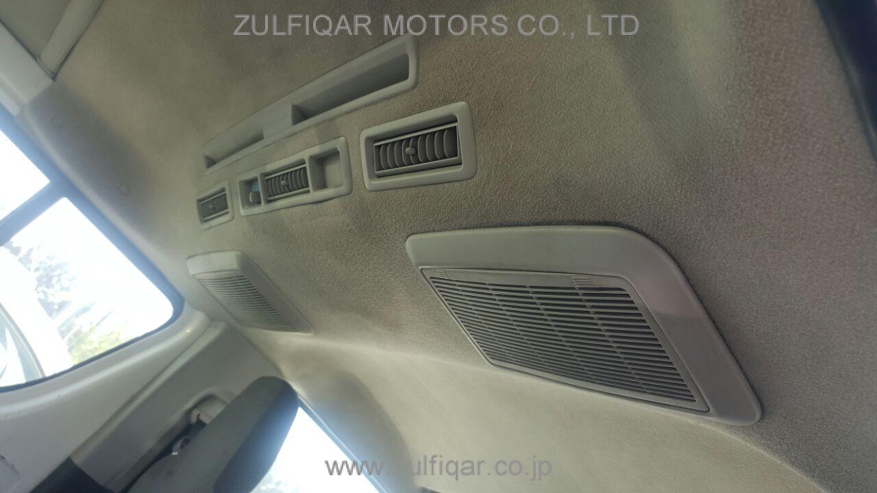 TOYOTA HIACE 2011 Image 5