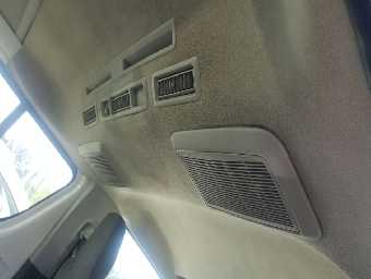 TOYOTA HIACE 2011 Image 5