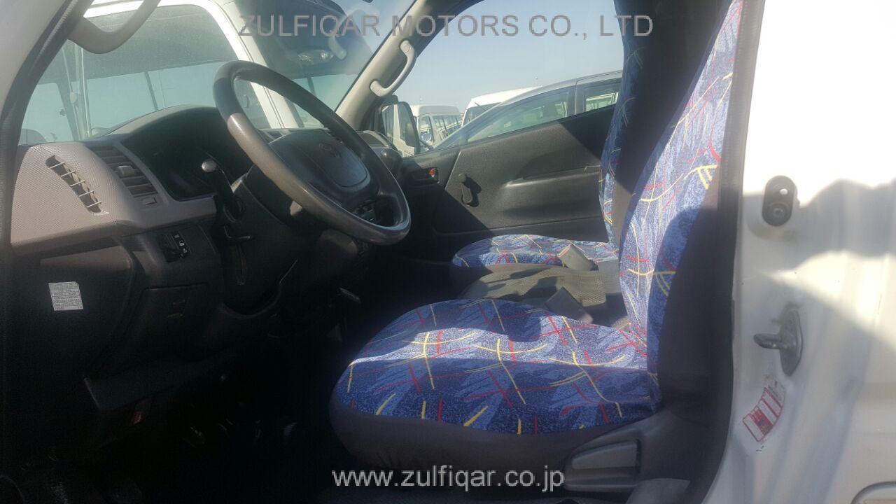 TOYOTA HIACE 2008 Image 2