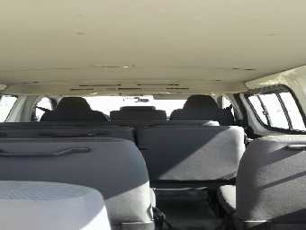 TOYOTA HIACE 2010 Image 6