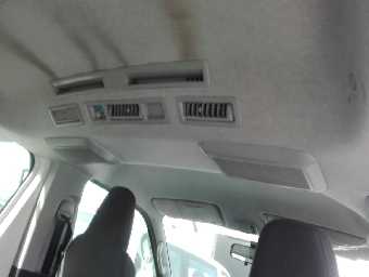 TOYOTA HIACE 2015 Image 4