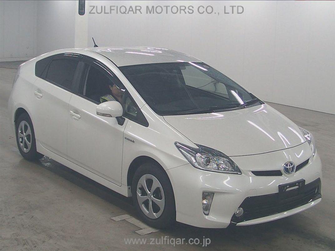 TOYOTA PRIUS 2015 Image 1