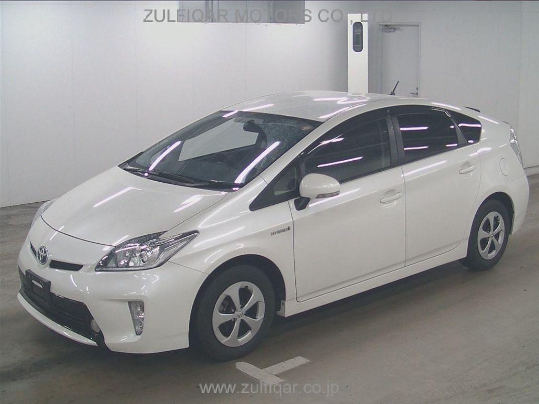 TOYOTA PRIUS 2015 Image 4