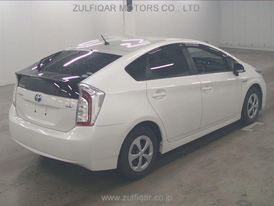 TOYOTA PRIUS 2015 Image 5