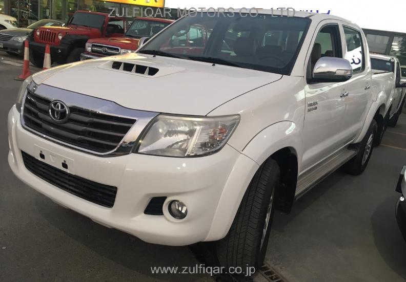 TOYOTA HILUX 2015 Image 4