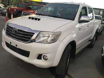 TOYOTA HILUX 2015 Image 4
