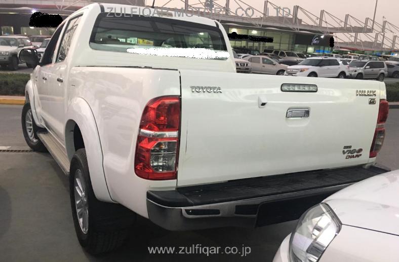 TOYOTA HILUX 2015 Image 6