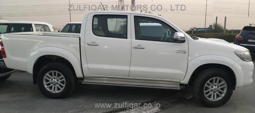 TOYOTA HILUX 2015 Image 7